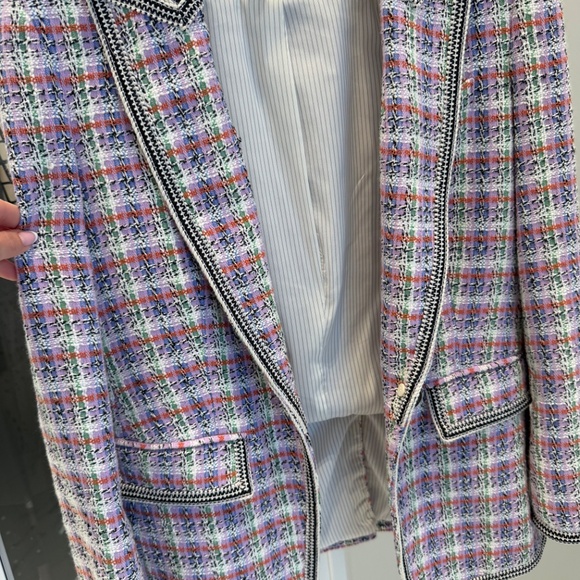 Blazer - Picture 2 of 3